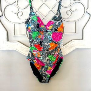Into the BLEU Multi-Color One Piece Swimsuit Size 8